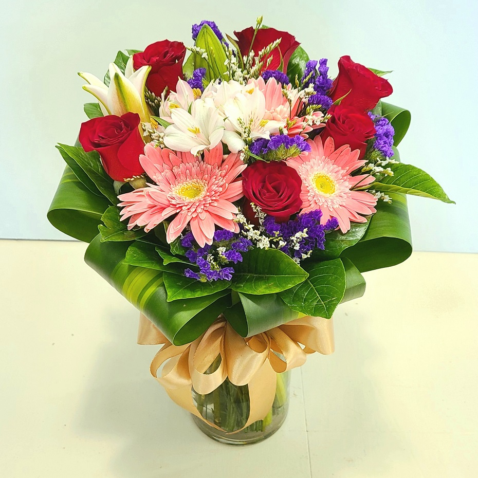 Mix flower in Vase (medium size)